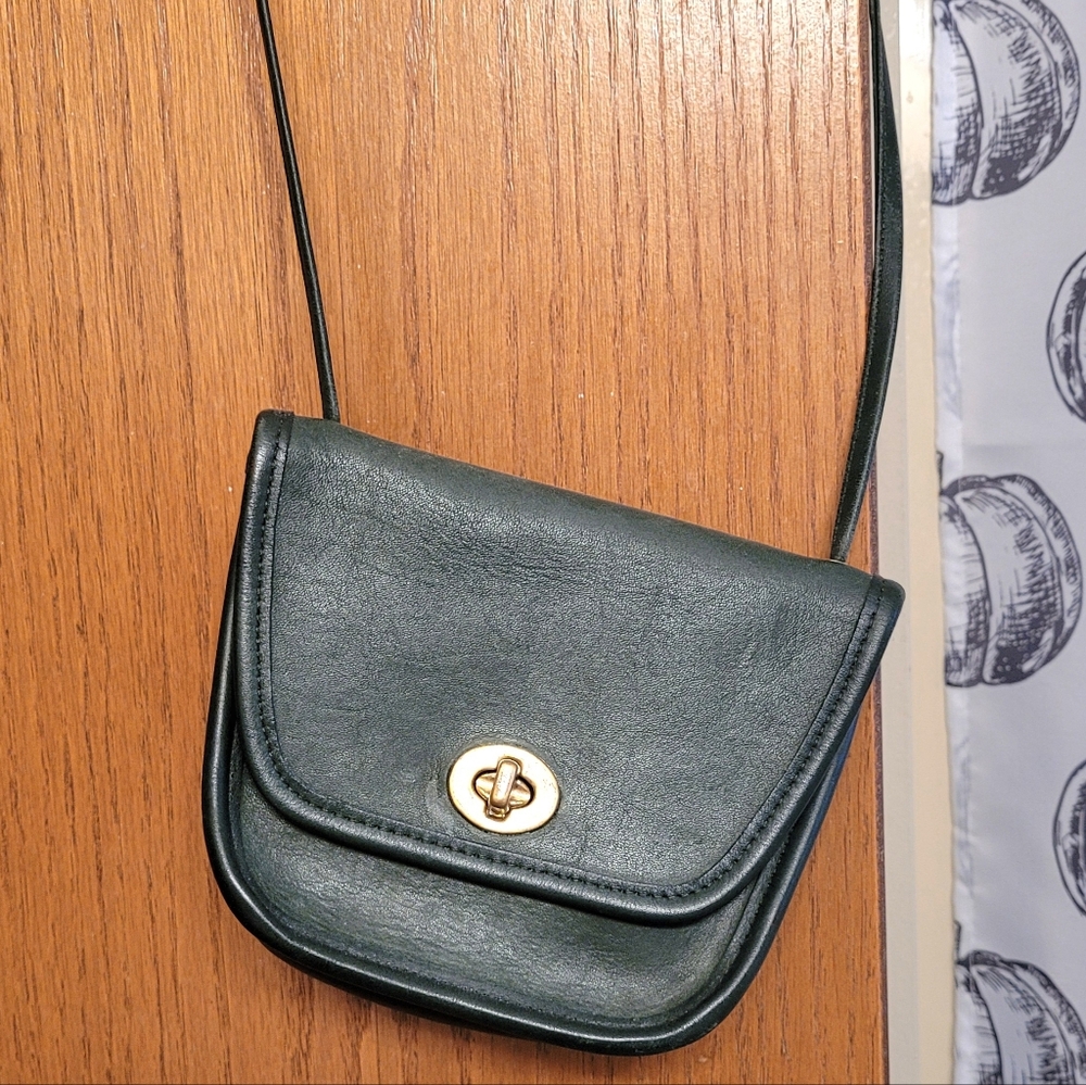 Vintage Coach Green Leather Everett Mini Crossbody Bag - Picture 9 of 10